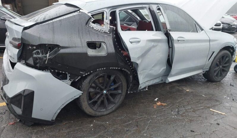 
								2022 BMW X4 full									