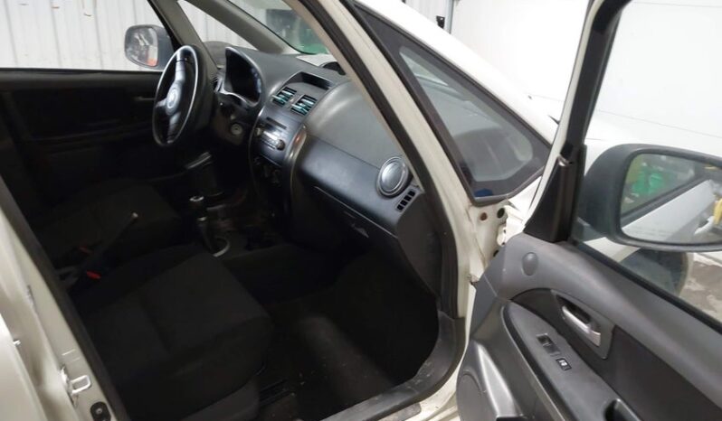 
								2009 Suzuki Sx4 full									