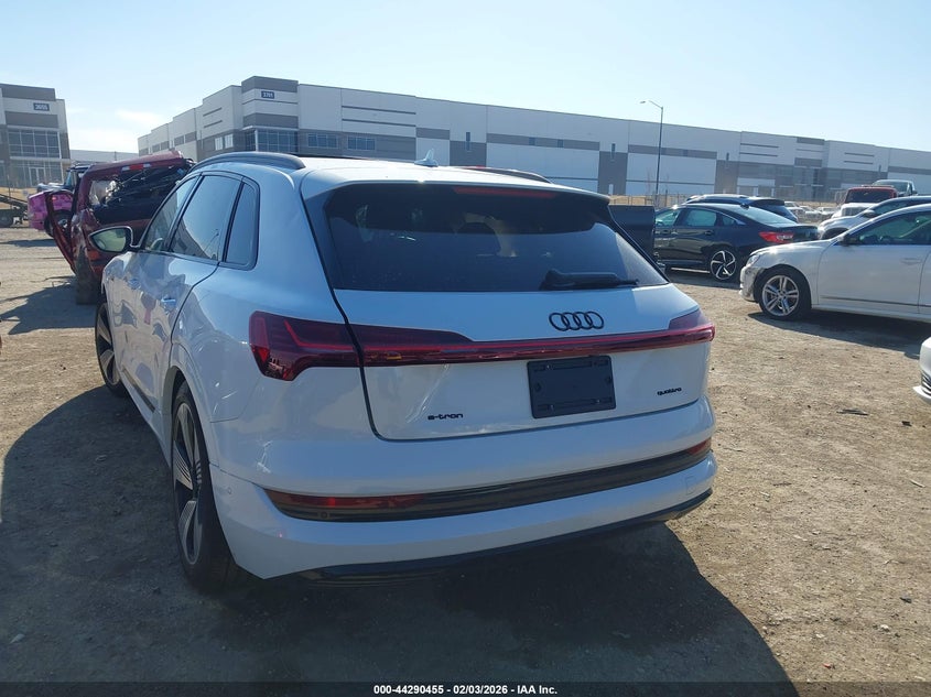 2022 Audi E-tron