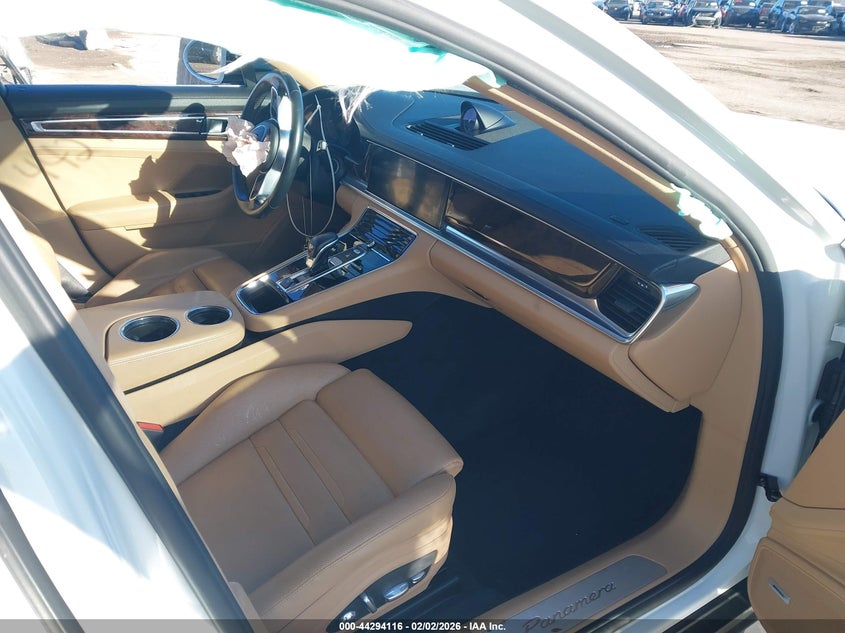 2018 Porsche Panamera