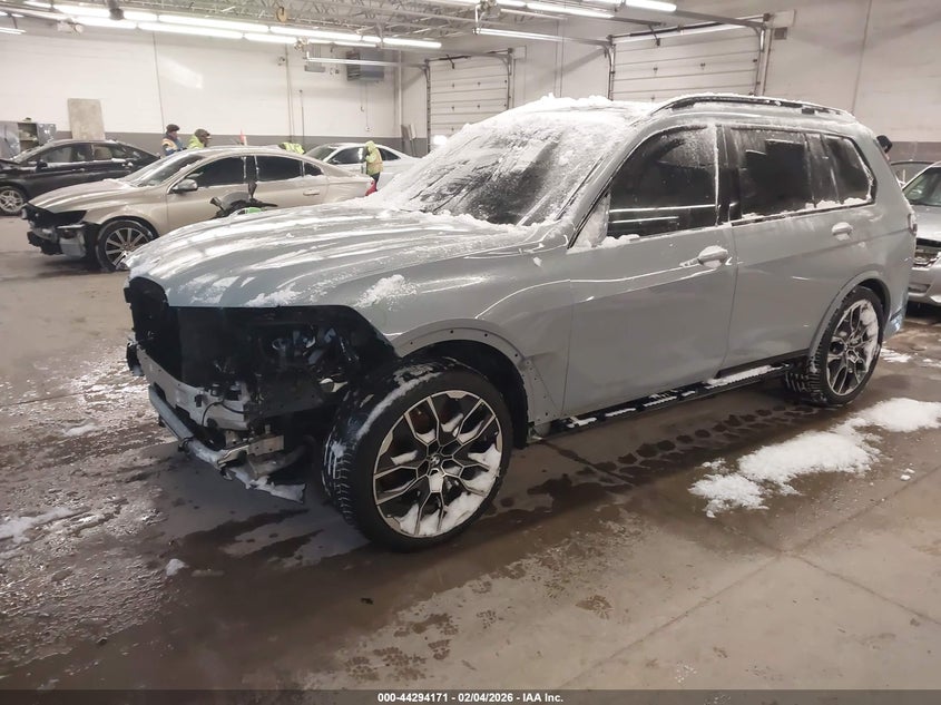 2023 BMW X7
