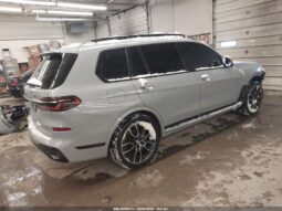 
										2023 BMW X7 full									