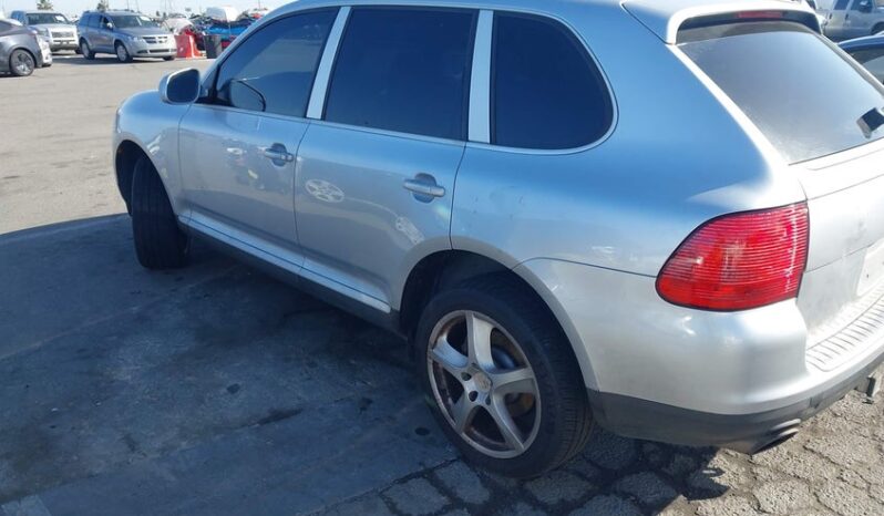 
								2004 Porsche Cayenne full									