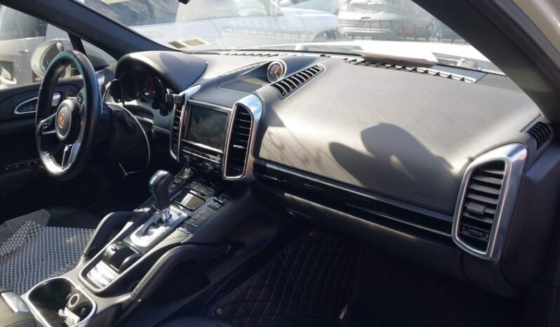 
								2016 Porsche Cayenne full									