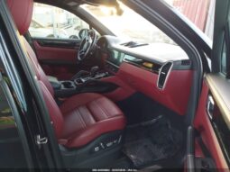 
										2021 Porsche Cayenne full									