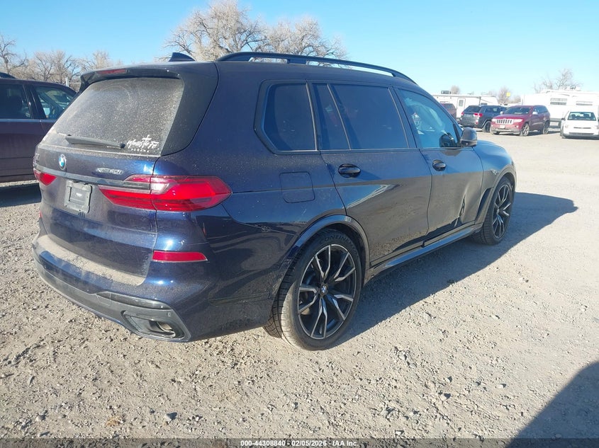 2022 BMW X7