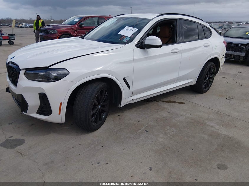 2023 BMW X4