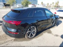 
										2024 Audi Q8 full									