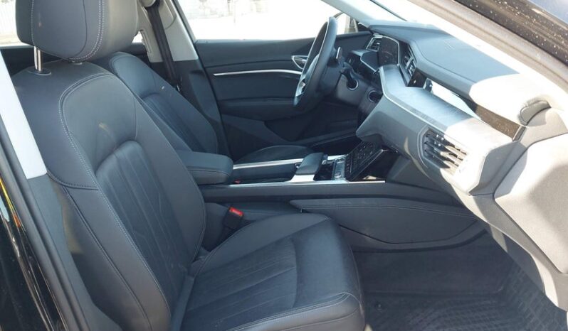 
								2024 Audi Q8 full									