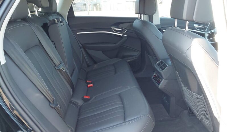 
								2024 Audi Q8 full									