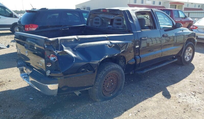 
								2005 Dodge Dakota full									