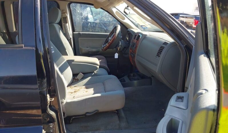 
								2005 Dodge Dakota full									