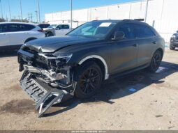 
										2022 Audi Q8 full									