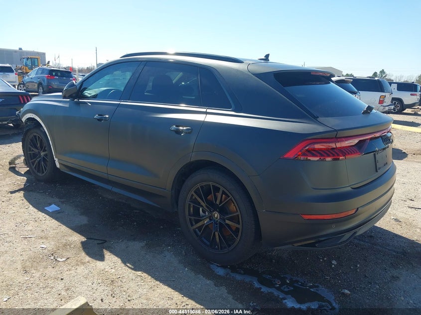 2022 Audi Q8