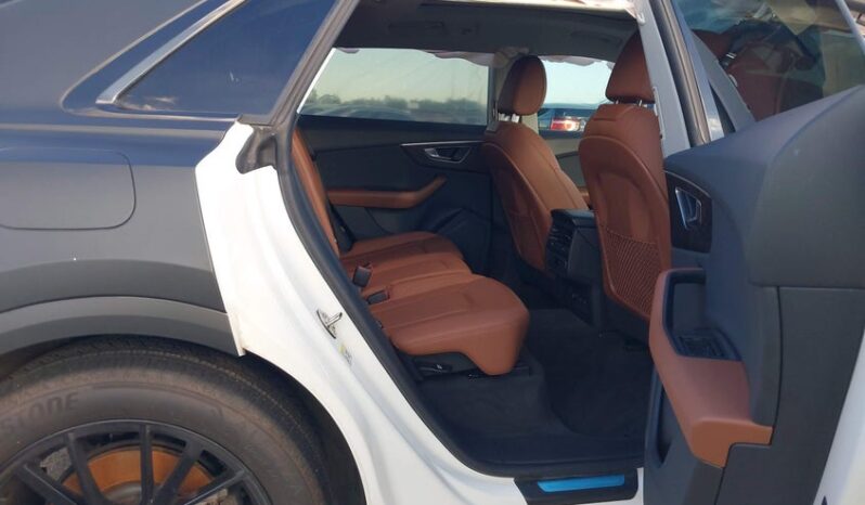 
								2022 Audi Q8 full									