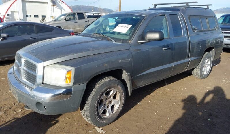
								2005 Dodge Dakota full									