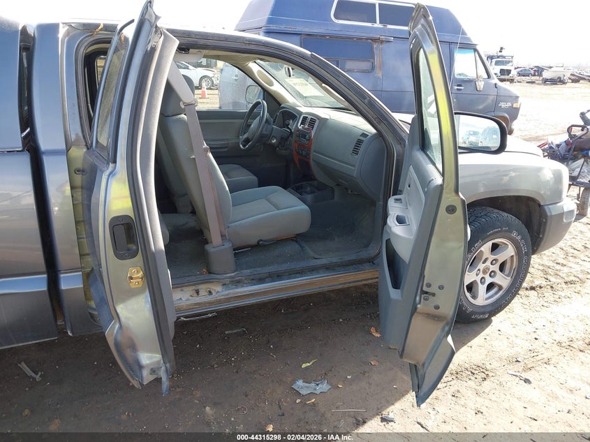 2005 Dodge Dakota