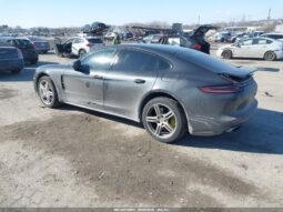 
										2018 Porsche Panamera full									