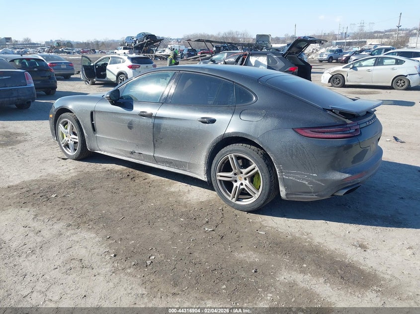2018 Porsche Panamera