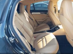 
										2018 Porsche Panamera full									