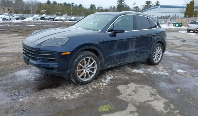 
								2024 Porsche Cayenne full									