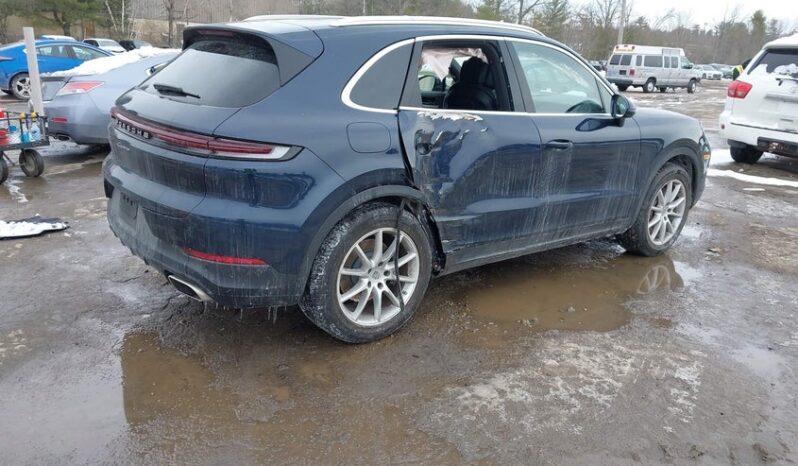 
								2024 Porsche Cayenne full									