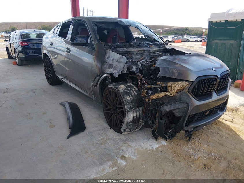 2021 BMW X6 m