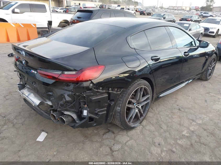 2020 BMW M8