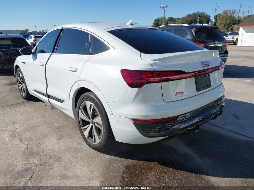2024 Audi Q8