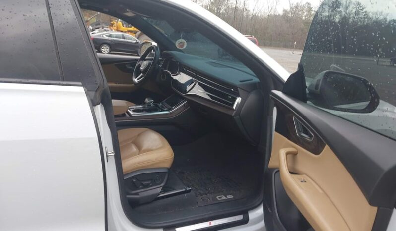 
								2020 Audi Q8 full									