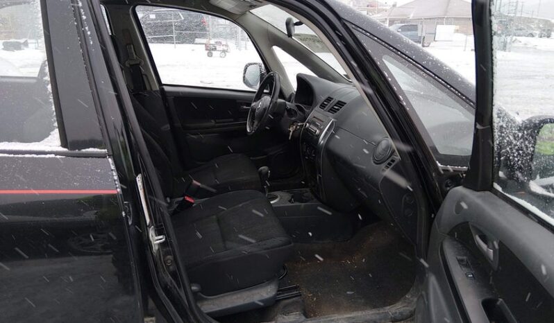 
								2010 Suzuki Sx4 full									