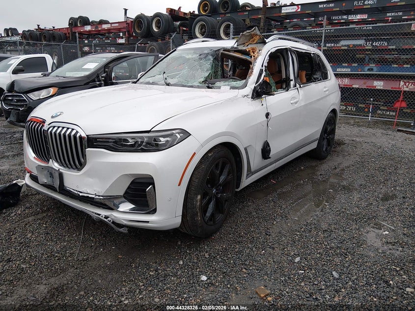 2022 BMW X7