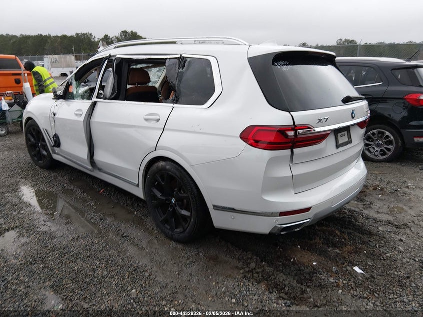 2022 BMW X7