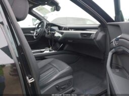 
										2022 Audi E-tron full									