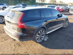 
										2022 Volvo V60 cross country full									