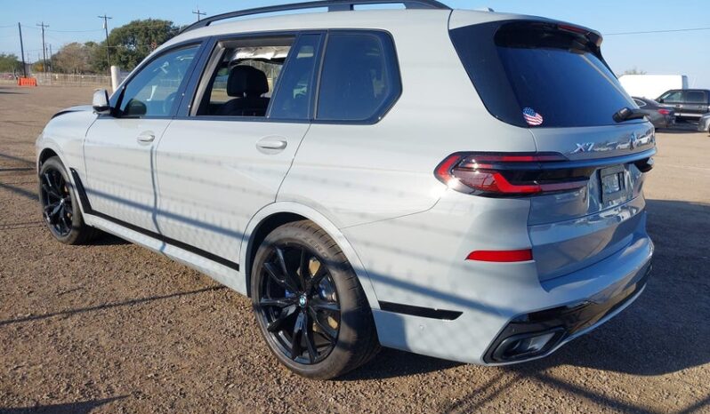 
								2026 BMW X7 full									