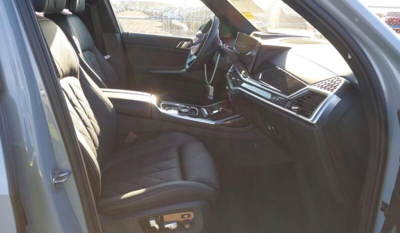 
								2026 BMW X7 full									