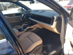 
										2024 Porsche Cayenne full									