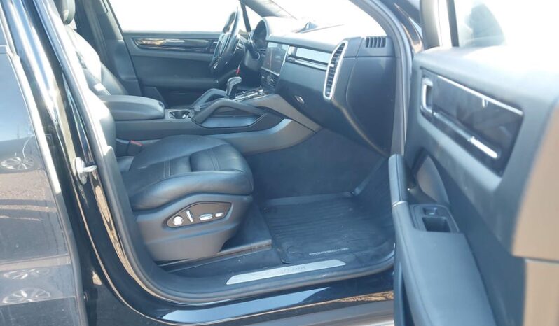
								2019 Porsche Cayenne full									