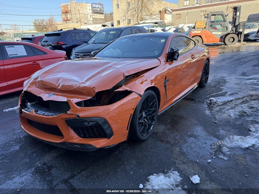 2023 BMW M8