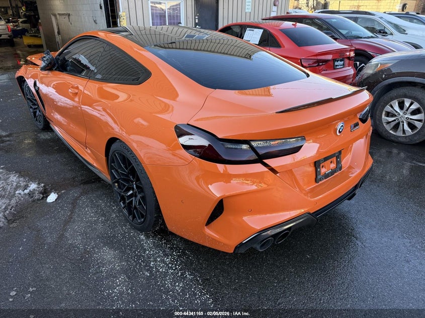 2023 BMW M8