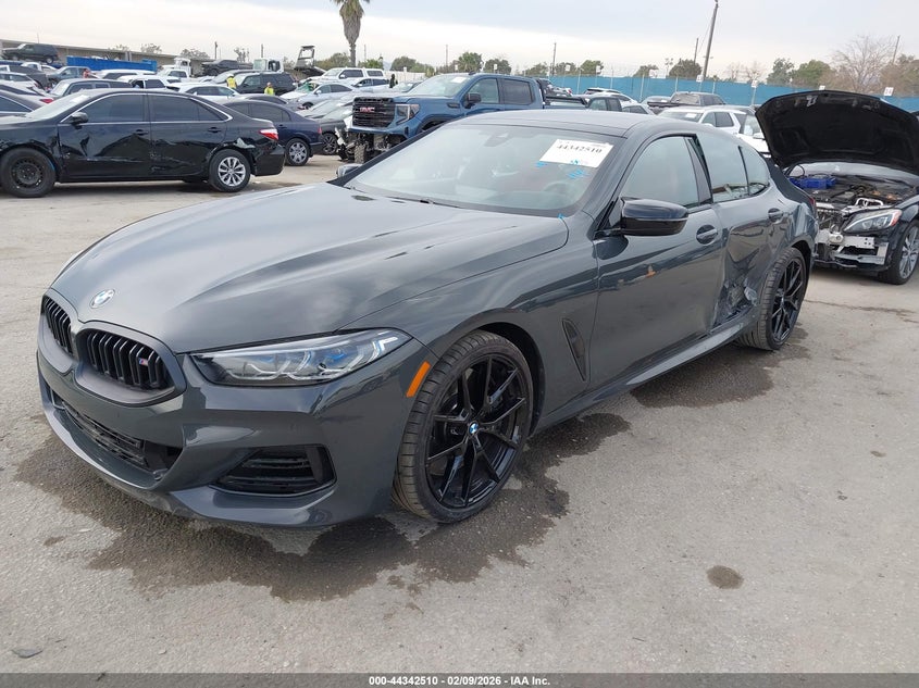 2025 BMW M8