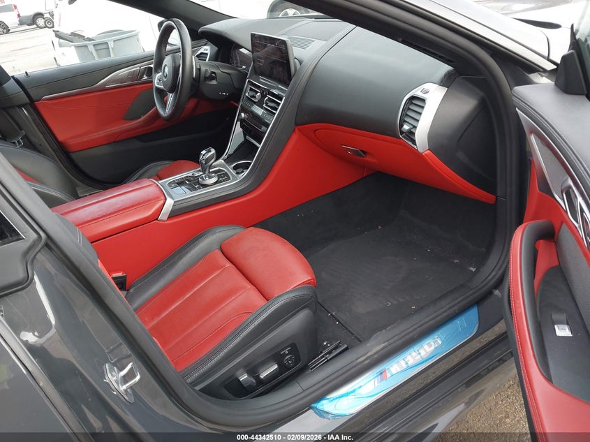 2025 BMW M8
