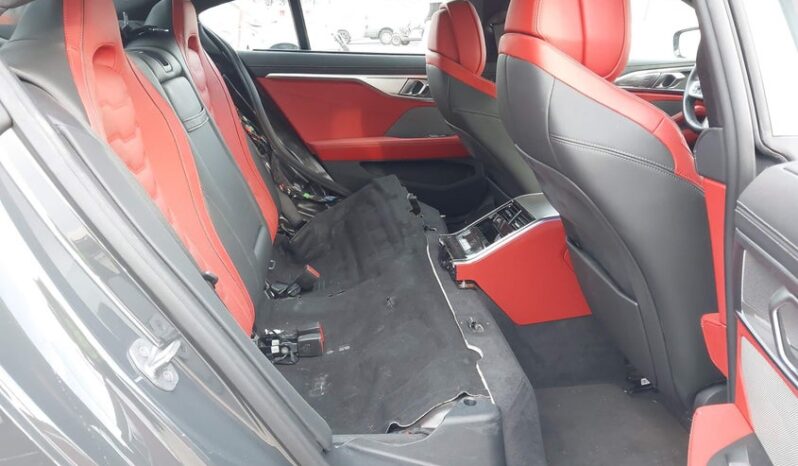 
								2025 BMW M8 full									