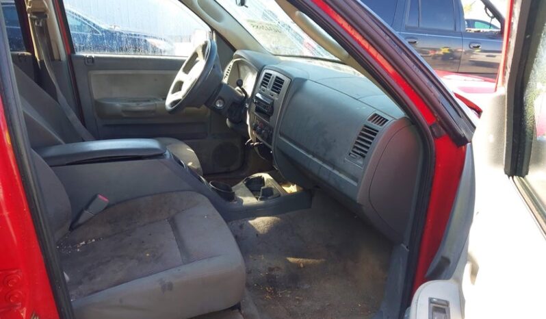 
								2006 Dodge Dakota full									