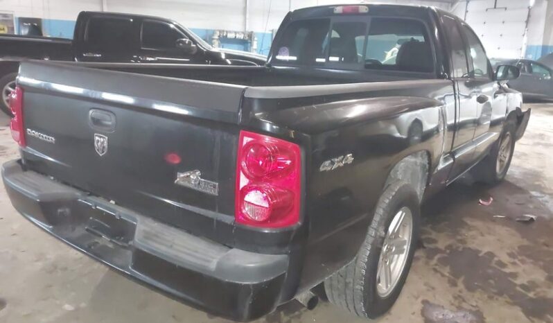 
								2008 Dodge Dakota full									