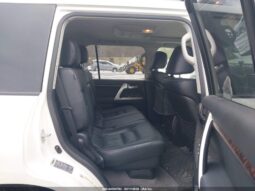 
										2015 Toyota Land cruiser full									