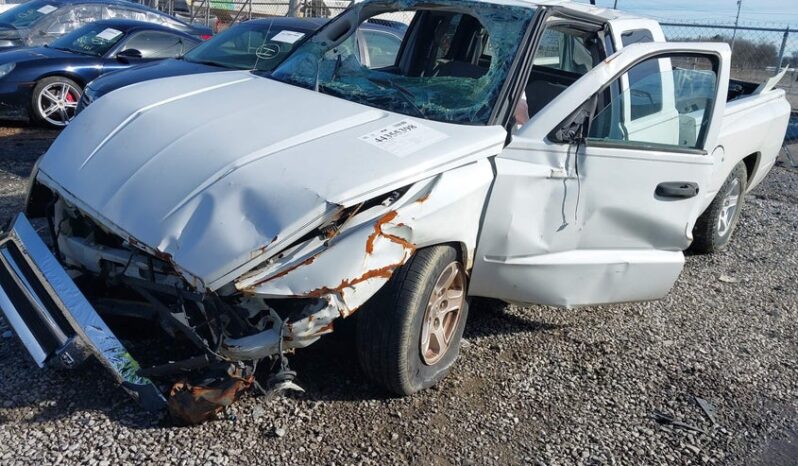 
								2005 Dodge Dakota full									