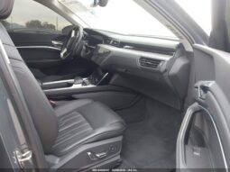 
										2024 Audi Q8 full									