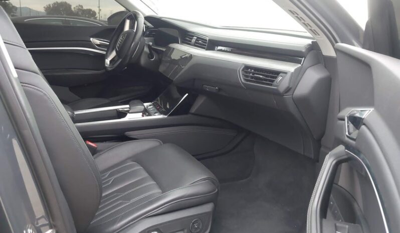 
								2024 Audi Q8 full									